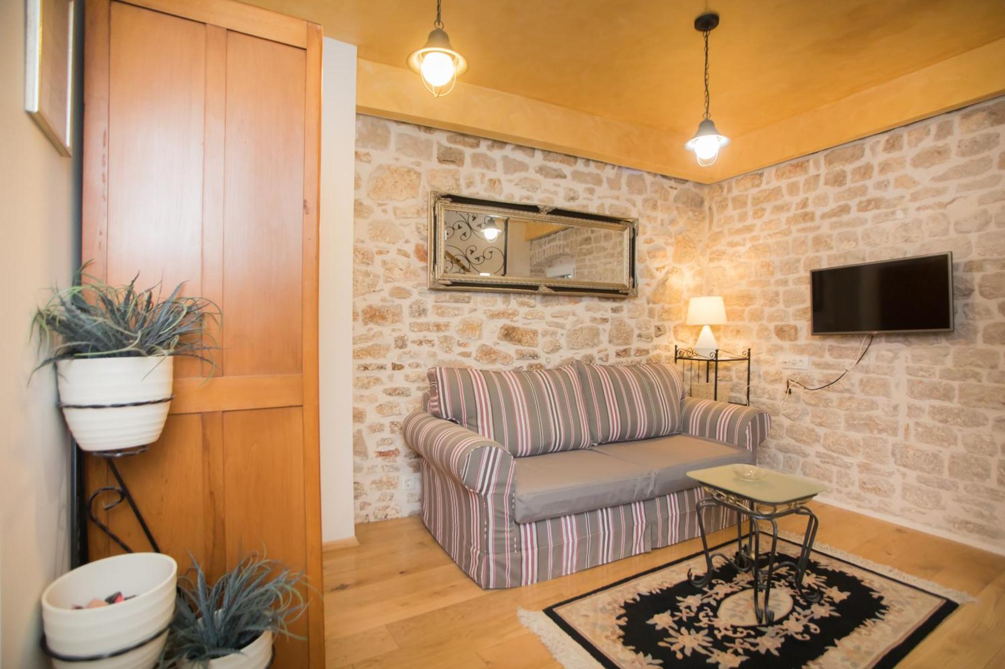 Apartments Nove Crkve شيبينيك المظهر الخارجي الصورة