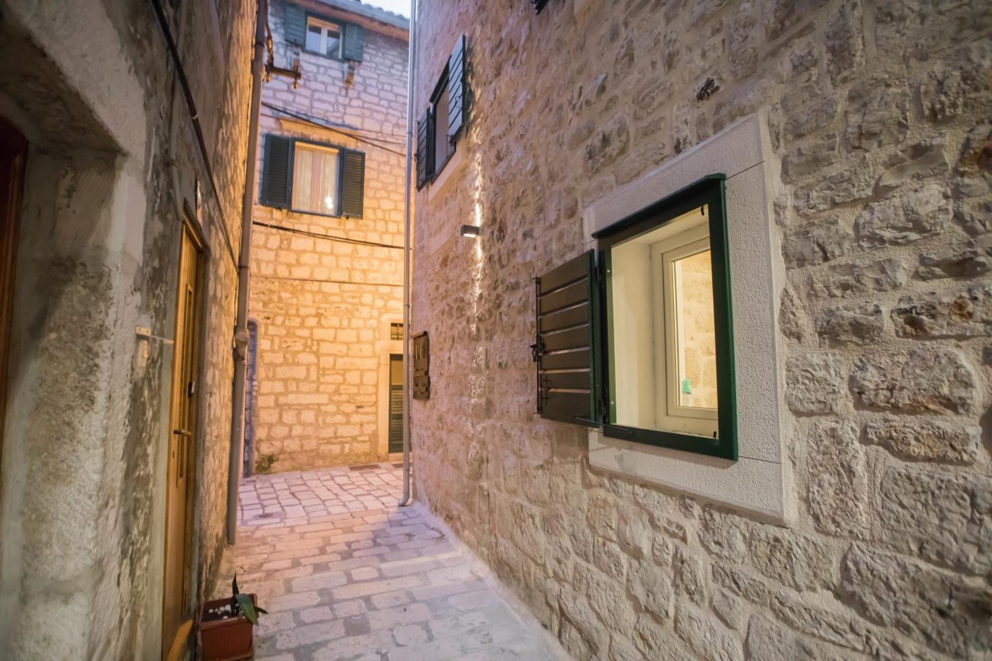 Apartments Nove Crkve شيبينيك المظهر الخارجي الصورة