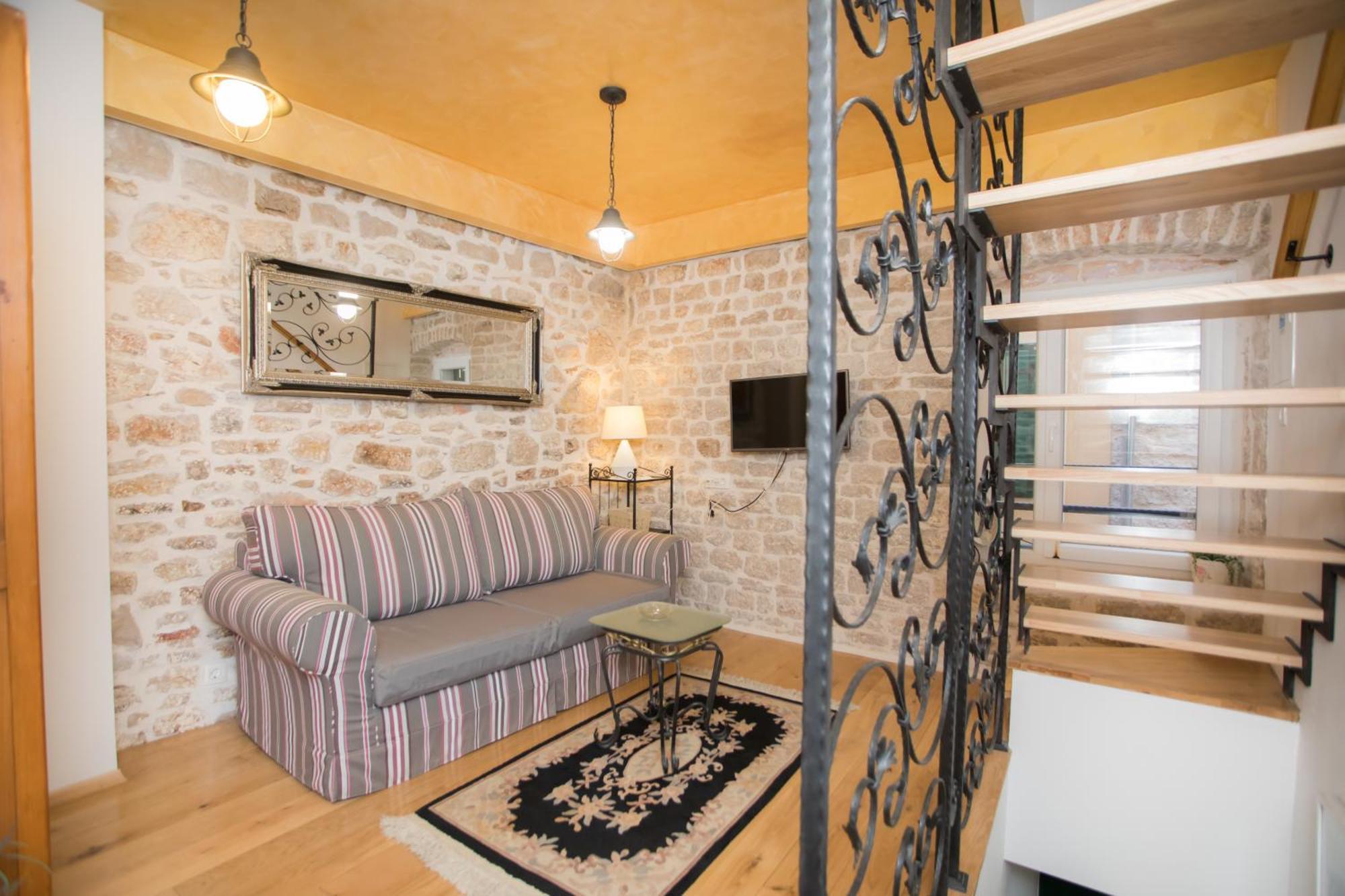 Apartments Nove Crkve شيبينيك المظهر الخارجي الصورة
