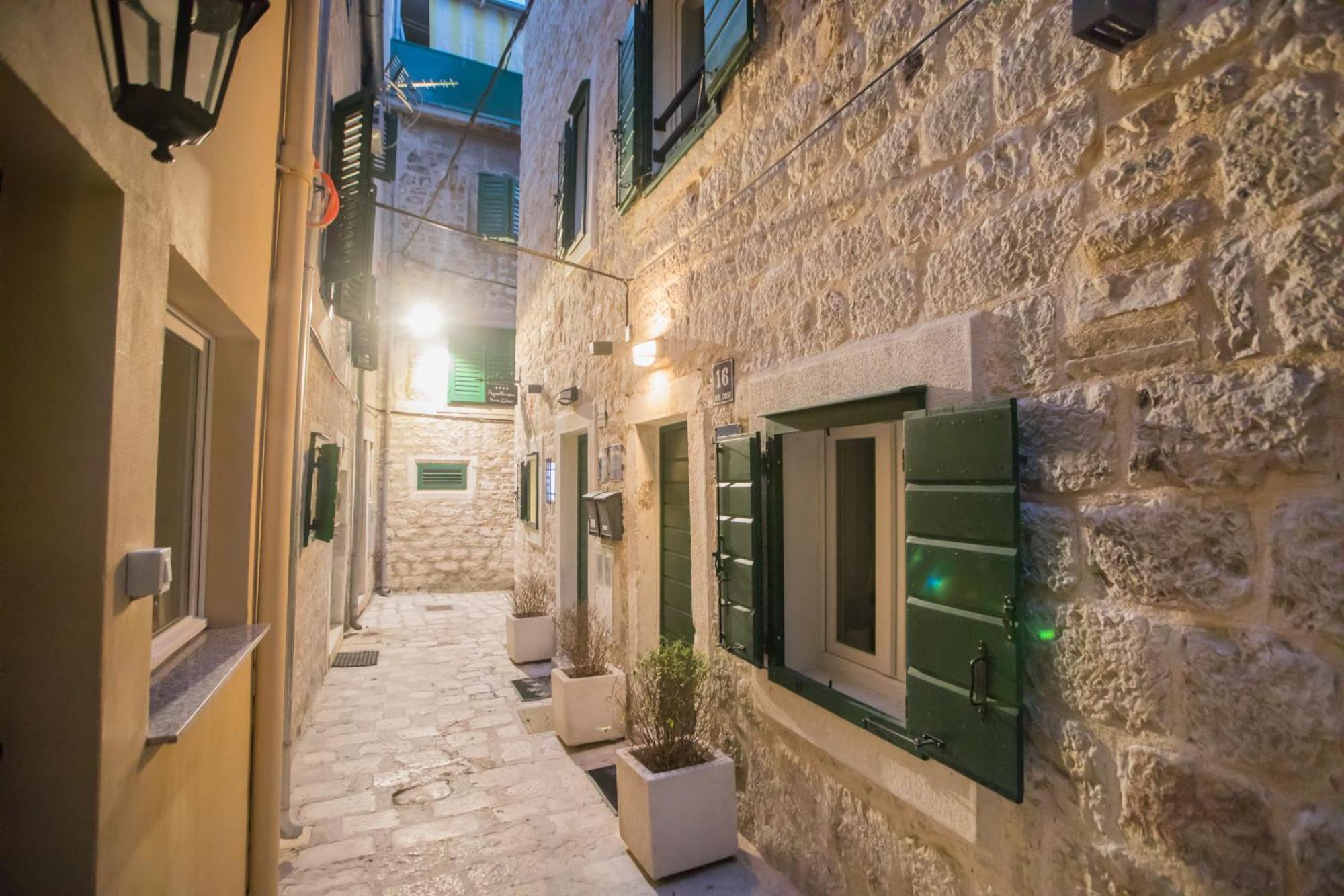 Apartments Nove Crkve شيبينيك المظهر الخارجي الصورة