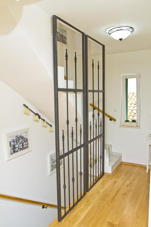 Apartments Nove Crkve شيبينيك الغرفة الصورة