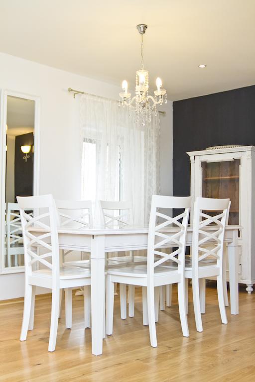 Apartments Nove Crkve شيبينيك الغرفة الصورة